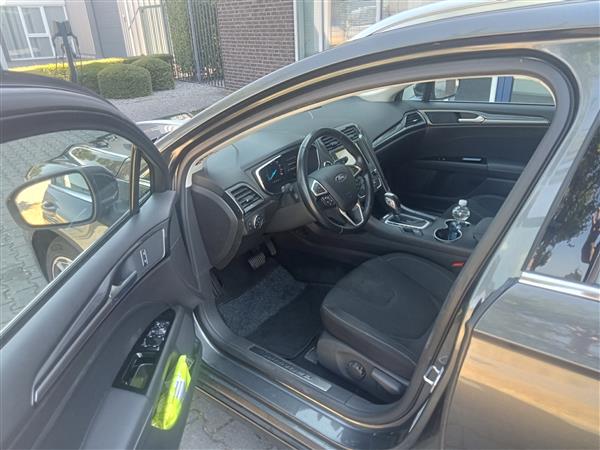 Grote foto ford mondeo wagon 2.0 ecvt hev 188pk 2019 auto ford