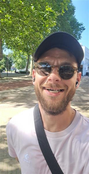 Grote foto geile junge erotiek man zoekt vrouwelijke sekspartner