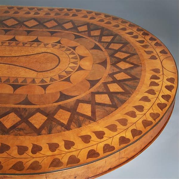 Grote foto art deco ovale eetkamertafel feestelijk ingelegd met geometrische patronen ca 1925 no.440540 antiek en kunst stoelen en banken