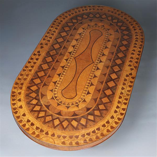 Grote foto art deco ovale eetkamertafel feestelijk ingelegd met geometrische patronen ca 1925 no.440540 antiek en kunst stoelen en banken