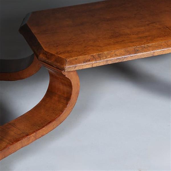Grote foto art deco ovale eetkamertafel feestelijk ingelegd met geometrische patronen ca 1925 no.440540 antiek en kunst stoelen en banken