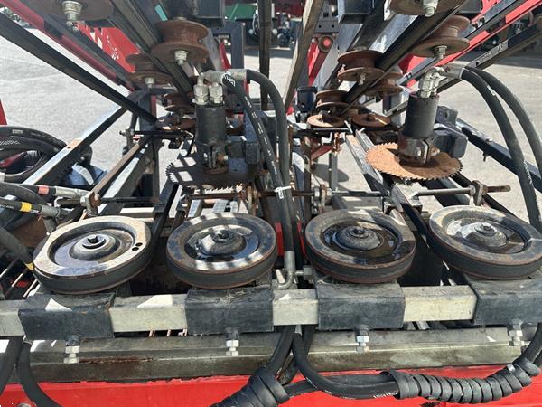 Grote foto j.j. broch arco s 2 knoflookrooier 2 rijen agrarisch oogstmachines