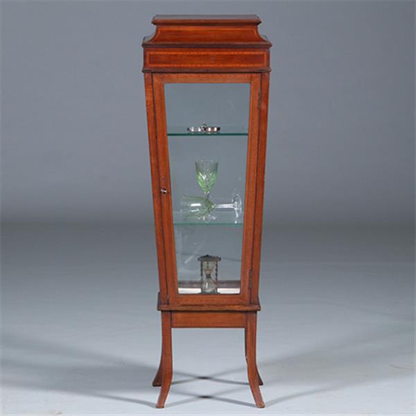 Grote foto elegante mahoniehouten vitrinezuil met afsluitbaar deurtje en inlegwerk no.440530 antiek en kunst stoelen en banken