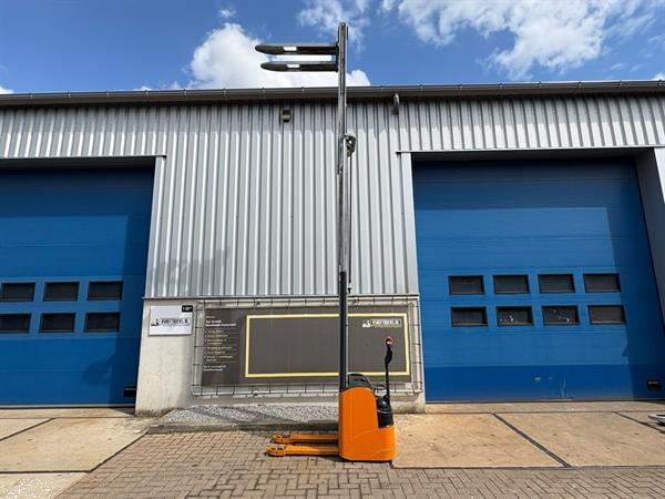 Grote foto vs 22955 elektrische stapelaar still 5466mm doe het zelf en verbouw hefwerktuigen