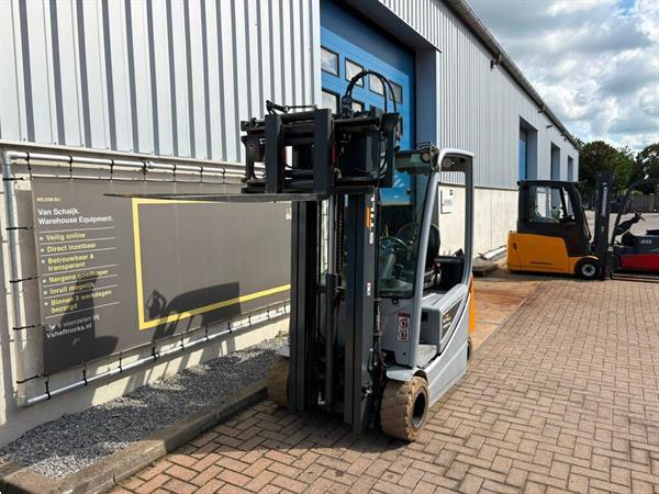 Grote foto vs 22956 elektrische triplex heftruck still rx20 20p agrarisch heftrucks