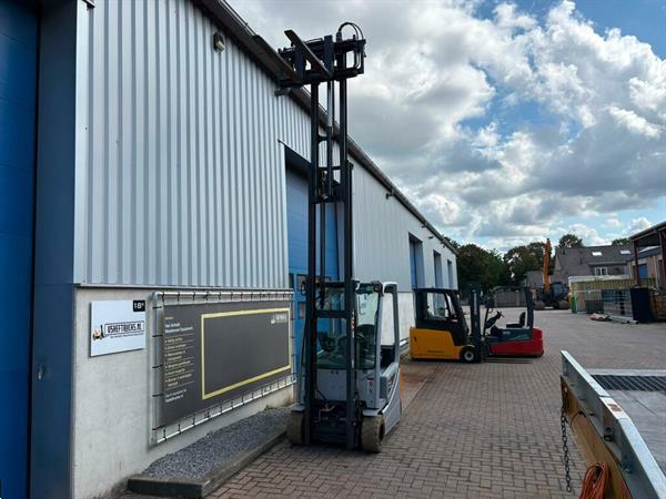 Grote foto vs 22956 elektrische triplex heftruck still rx20 20p agrarisch heftrucks