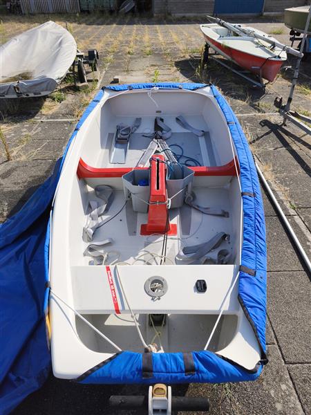 Grote foto winner optimist wedstrijdboot 2016 watersport en boten open zeilboten