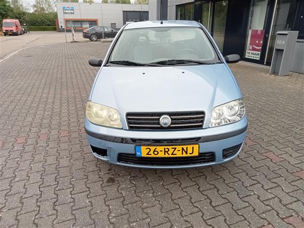 Grote foto fiat punto 1.2 hatchback airco 2005 auto fiat