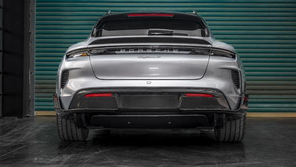 Grote foto porsche taycan carbon turbo gt style diffuser auto onderdelen tuning en styling