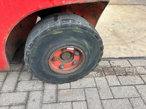 Grote foto vs 22988 diesel triplex heftruck linde h35 agrarisch heftrucks