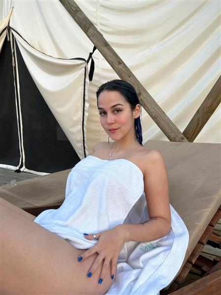 Grote foto vandaag mag het even alleen om jou draaien. erotiek erotische massages