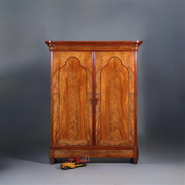 Grote foto vroeg biedermeier notariskast of tweedeurskast in blonde kleur mahonie ca 1830 no.440510 antiek en kunst stoelen en banken