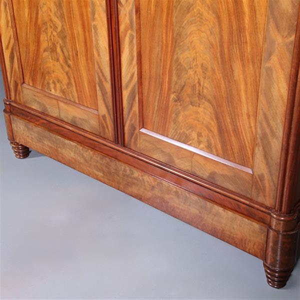 Grote foto vroeg biedermeier notariskast of tweedeurskast in blonde kleur mahonie ca 1830 no.440510 antiek en kunst stoelen en banken