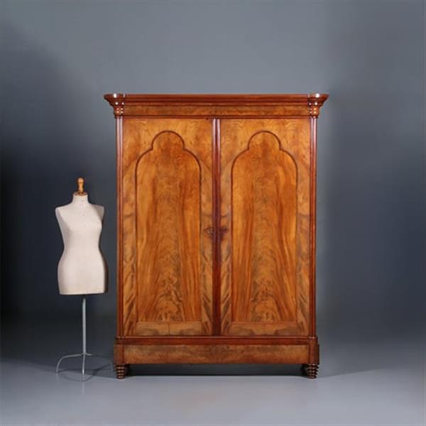 Grote foto vroeg biedermeier notariskast of tweedeurskast in blonde kleur mahonie ca 1830 no.440510 antiek en kunst stoelen en banken