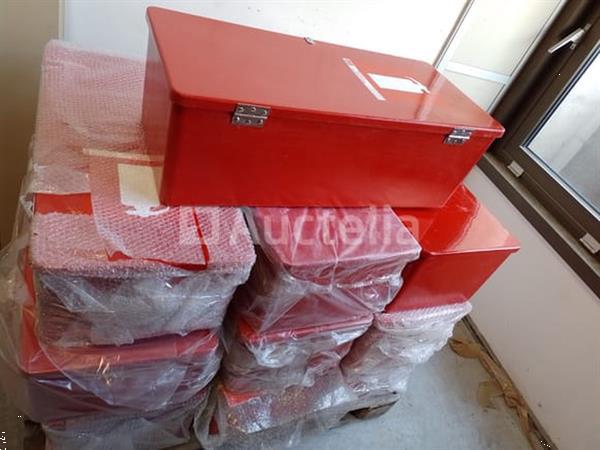 Grote foto plastic brandblusserdozen doe het zelf en verbouw onderdelen en accessoires