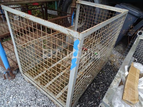 Grote foto metalen bak met afneembare deur agrarisch algemeen