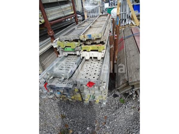 Grote foto rek met 25 steigergangen doe het zelf en verbouw onderdelen en accessoires