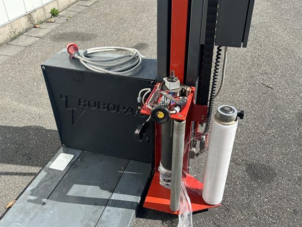 Grote foto robopac 1505 digit palletwikkelaar met oprijplaat agrarisch tuinbouw