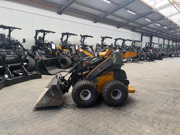 Grote foto giant sk252 d skid schranklader minishovel 2019 agrarisch shovels