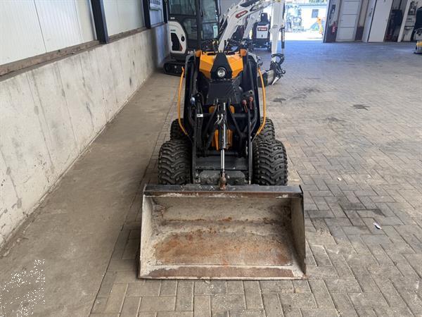 Grote foto giant sk252 d skid schranklader minishovel 2019 agrarisch shovels