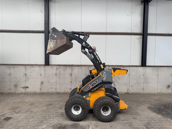 Grote foto giant sk252 d skid schranklader minishovel 2019 agrarisch shovels