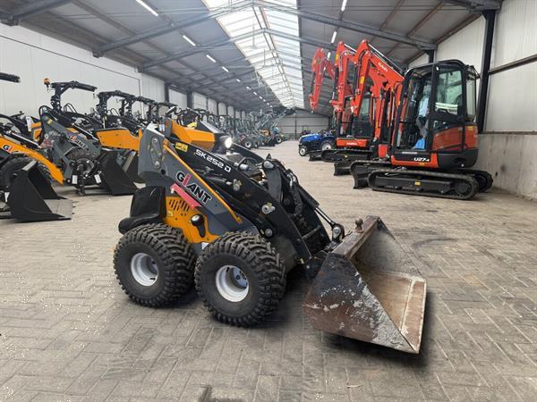 Grote foto giant sk252 d skid schranklader minishovel 2019 agrarisch shovels
