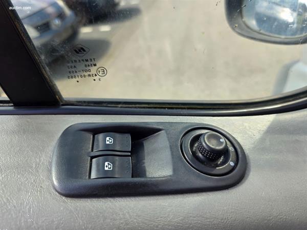 Grote foto renault trafic dci 100 2005 auto aixam