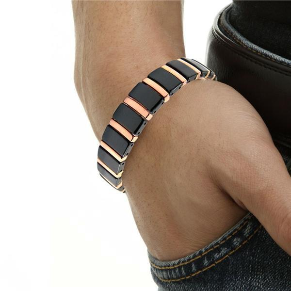 Grote foto stress pijn vermoeid magneet armband helpt contacten en berichten advies en oproepen