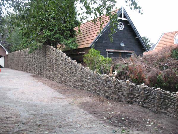 Grote foto natuurlijke schutting wilgentenen schutting tuin en terras hekken en schuttingen