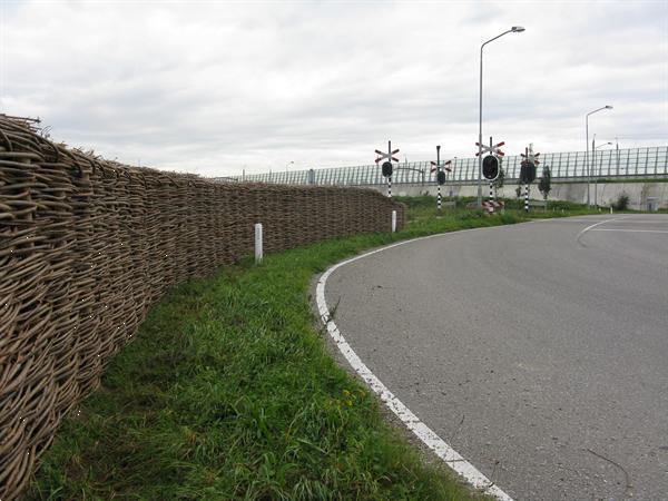 Grote foto natuurlijke schutting wilgentenen schutting tuin en terras hekken en schuttingen