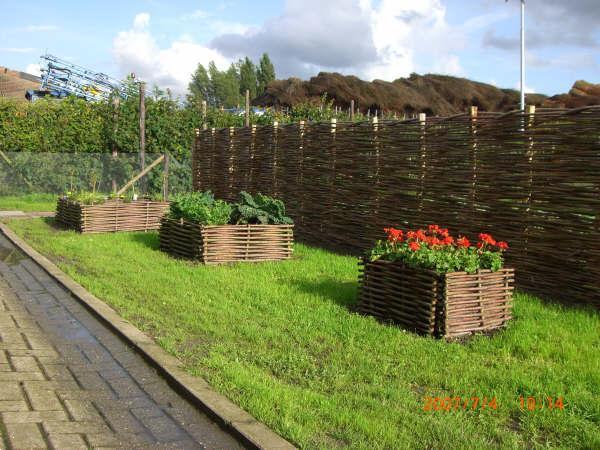 Grote foto natuurlijke schutting wilgentenen schutting tuin en terras hekken en schuttingen