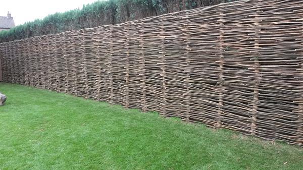 Grote foto natuurlijke schutting wilgentenen schutting tuin en terras hekken en schuttingen