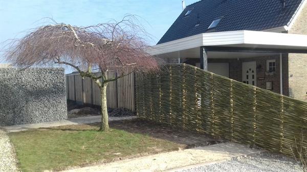 Grote foto natuurlijke schutting wilgentenen schutting tuin en terras hekken en schuttingen