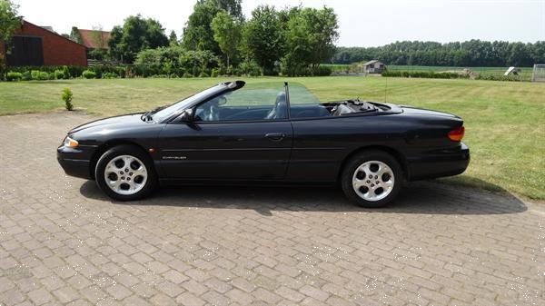 Grote foto zeer goed onderhouden chrysler stratus 2 5 i auto chrysler