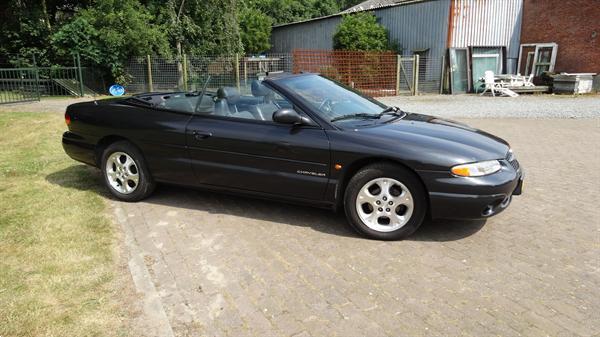 Grote foto zeer goed onderhouden chrysler stratus 2 5 i auto chrysler