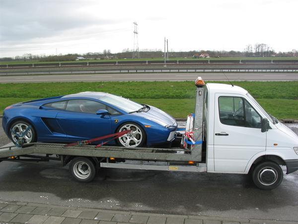 Grote foto autotransport autoambulance oprijwagen berging diensten en vakmensen algemeen