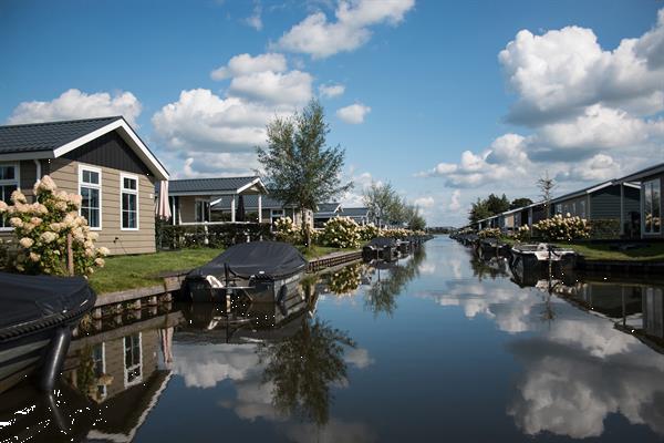 Vakantiepark Giethoorn, aan het Water met Boot | Nederland; Noord