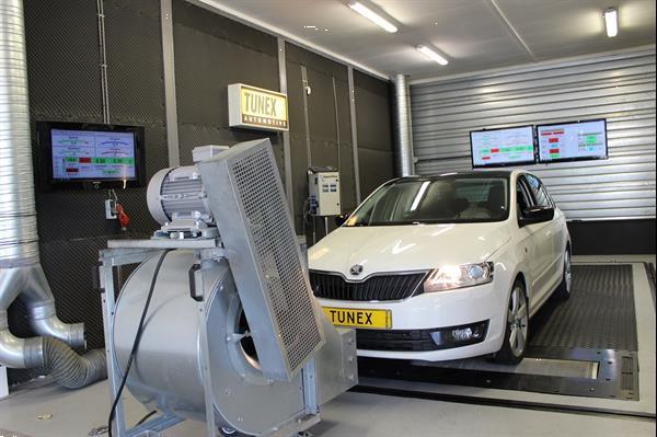 Grote foto chiptuning stage 1 35pk 70nm 10 verbruik auto diversen tuning en styling