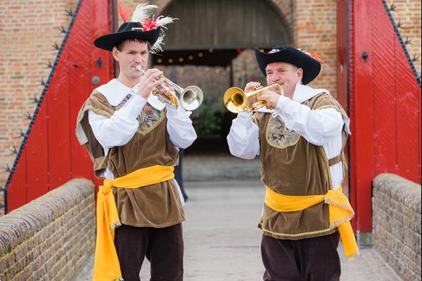 Grote foto het nederlands herauten trompet duo muziek en instrumenten boekingen