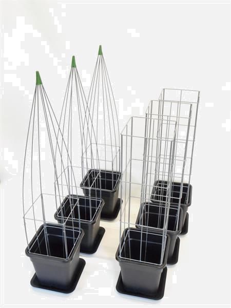 Grote foto plantenpot bloembak waterschotel en plantensteun tuin en terras bloembakken