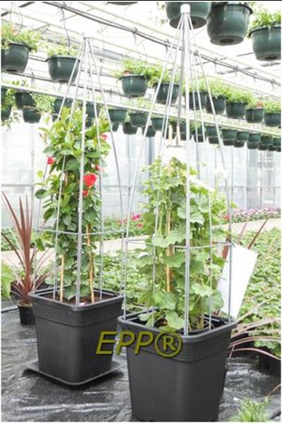 Grote foto plantenpot bloembak waterschotel en plantensteun tuin en terras bloembakken