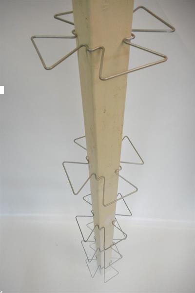 Grote foto plantensteun klimmende planten klimplantklemmen tuin en terras tuinhout en palen