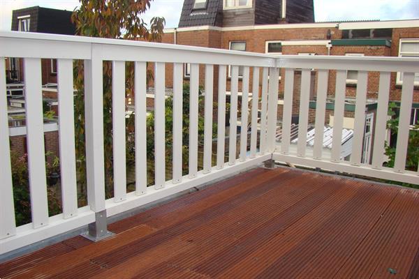 Grote foto hardhouten balkon terras hekken op maat tuin en terras hekken en schuttingen