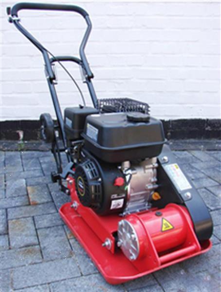 Grote foto trilplaat trilstamper tuin en terras tuingereedschap