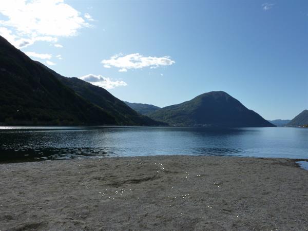 Grote foto te huur prive chalet luganomeer porlezza italie vakantie italie