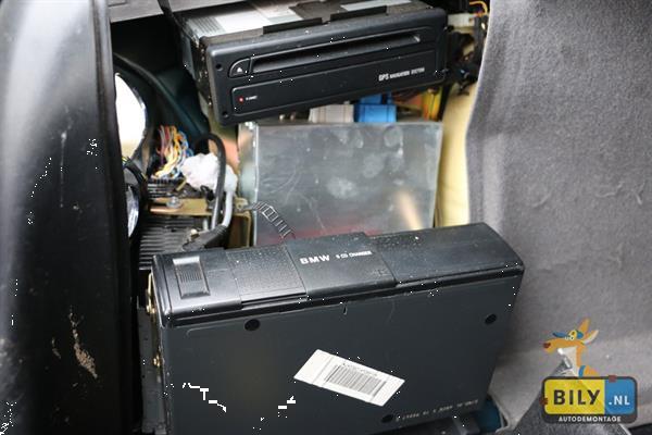 Grote foto bily bmw e39 520i sedan 2000 met schade auto onderdelen electronica en kabels