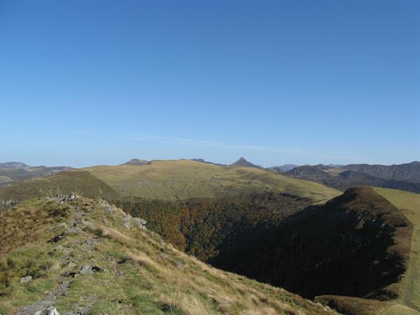 Grote foto wandelen in de auvergne zuidelijk frankrijk sport en fitness bergsport en wandelen