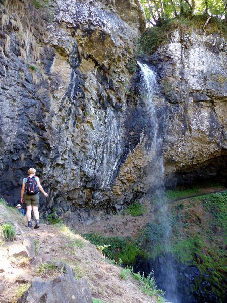 Grote foto wandelen in de auvergne zuiden frankrijk vakantie senioren