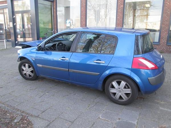 Grote foto sloopauto verkopen in den haag bel dan 0704064936 auto diversen auto inkoop