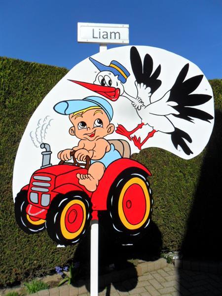 Grote foto geboortebord baby op tractor met ooievaar kinderen en baby kraamcadeaus en geboorteborden